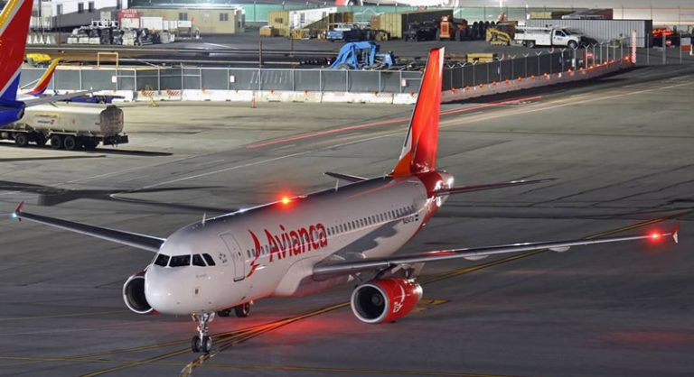 Transporte de pasajeros de Avianca cayó 2,2% en marzo