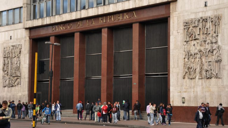 Banco de la República recortó previsión de PIB para 2019; elevó la de déficit de cuenta corriente