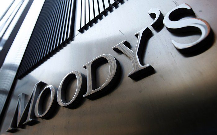 Moody’s advierte riesgos para emergentes; espera seis alzas de tasas en EE. UU.
