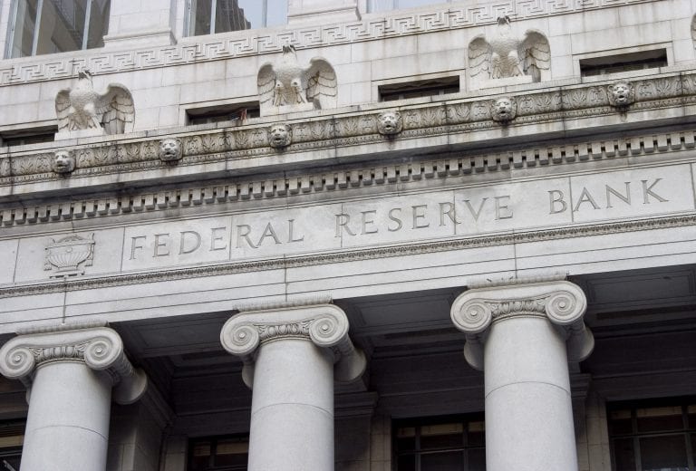 Minutas de la Fed mantienen visión “paciente” sobre política monetaria