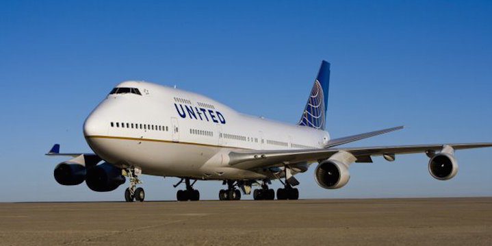 S&P elevó calificaciones de United Airlines