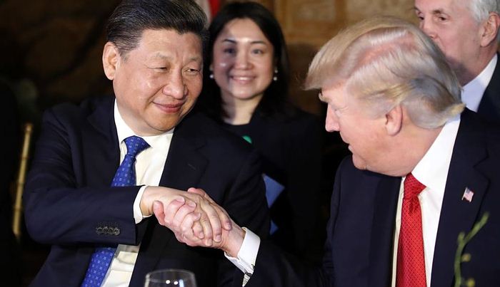 China cede en guerra comercial; ofrece recortar superávit comercial con EE. UU.