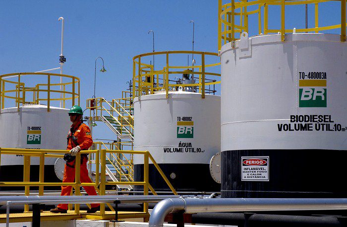 Petrobras enfrenta huelga de trabajadores petroleros