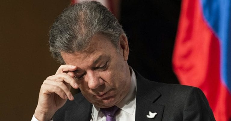 Se vienen varias renuncias en el gabinete de ministros de Santos