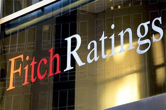 Lo que espera Fitch tras alza de tasas en EEUU