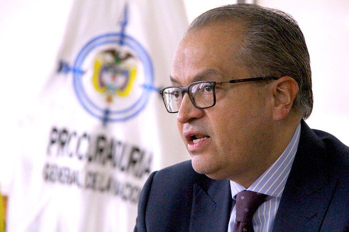Procuraduría investiga a presidente de Ecopetrol y suspende a vicepresidente