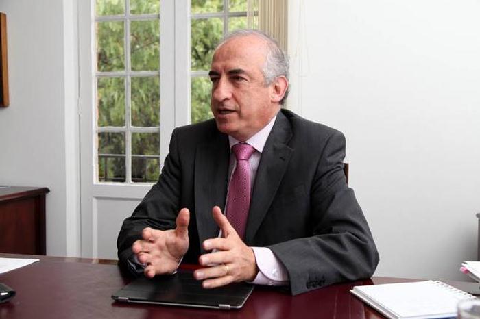 Leonardo Villar Gómez se posesionó como nuevo gerente general del Banco de la República
