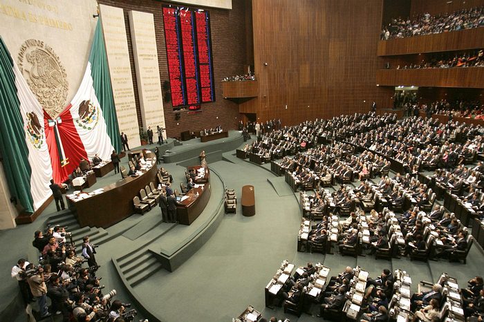 Se advierte venta masiva de activos en México por elecciones parlamentarias