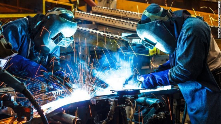 Producción industrial creció 10,5% en abril; ventas del comercio, 6,3%