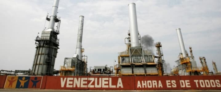 Por primera vez, Venezuela importaría crudo para refinar gasolina o diesel