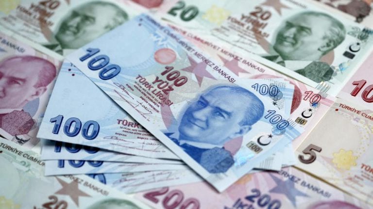 Desplome de la lira turca por nombramiento de nuevo ministro de Hacienda