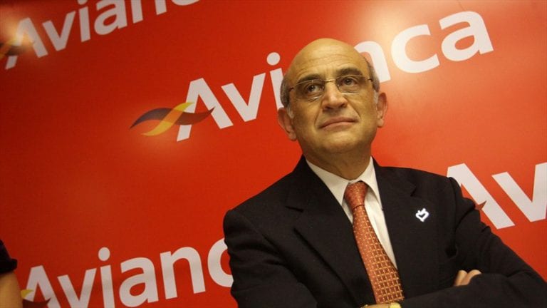 Efromovich demandó a United Airlines y Kingsland Holdings para mantener participación en Avianca