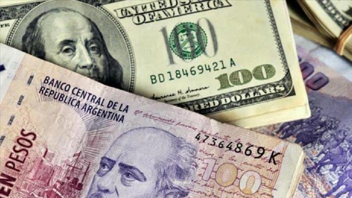 Peso argentino registra su mayor caída de un solo día desde la devaluación de 2015