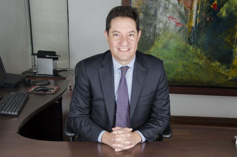 César Prado Villegas es el nuevo Presidente del Banco de Occidente