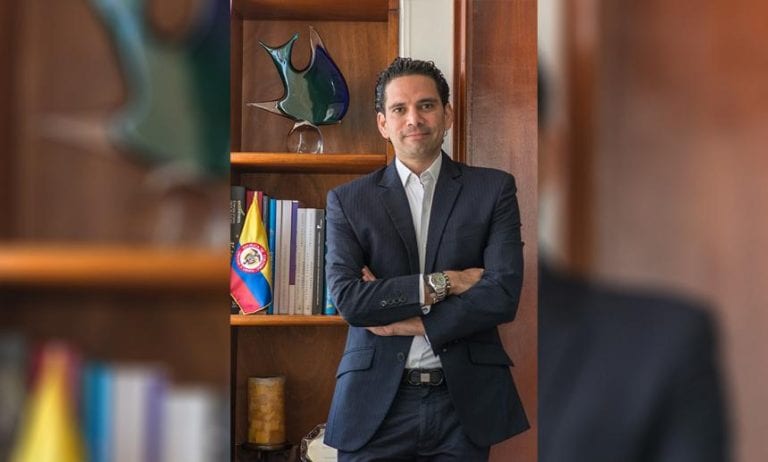 Renuncia gerente de Surtigas (filial de Promigas), Jairo de Castro Peña