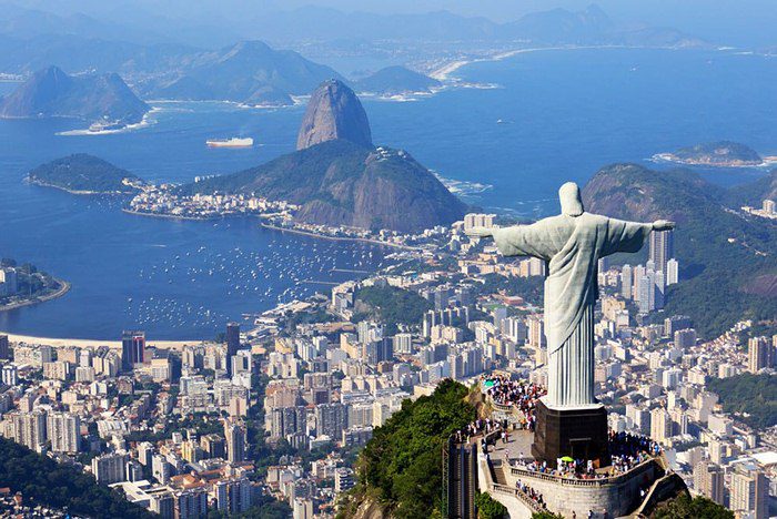 Moderado crecimiento económico impide disminuir los déficits fiscales en Brasil: Fitch Ratings