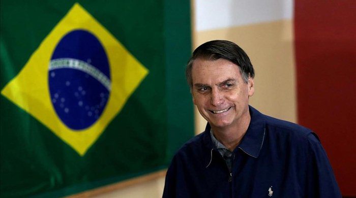 Presidente de Brasil espera que cuarentena por Covid-19 acabe esta semana