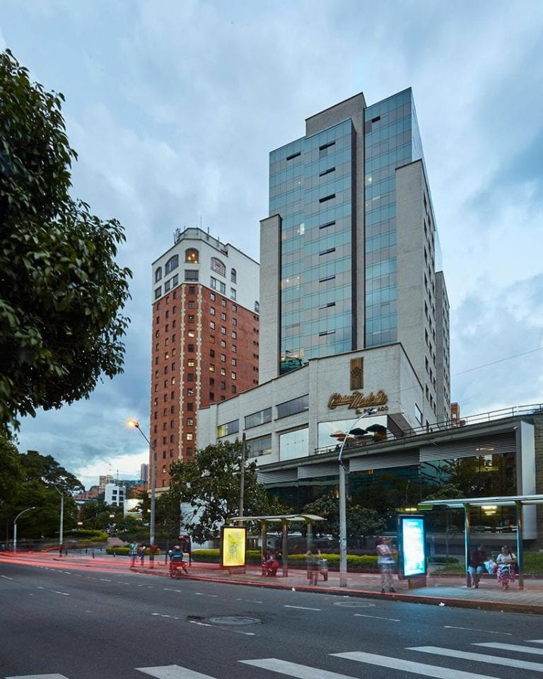 Vendidas dos importantes clínicas en Medellín