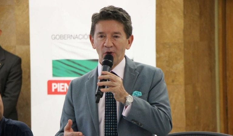 Luis Pérez renuncia a candidatura presidencial de Colombia