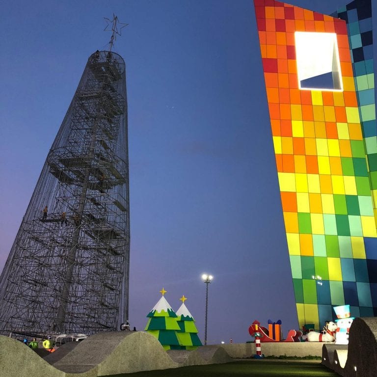 70 mil luces y 50 metros de altura tendrá árbol de navidad más grande de Colombia