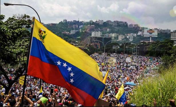 Brasil interviene estado fronterizo con Venezuela; Goodyear cerró operaciones en el país