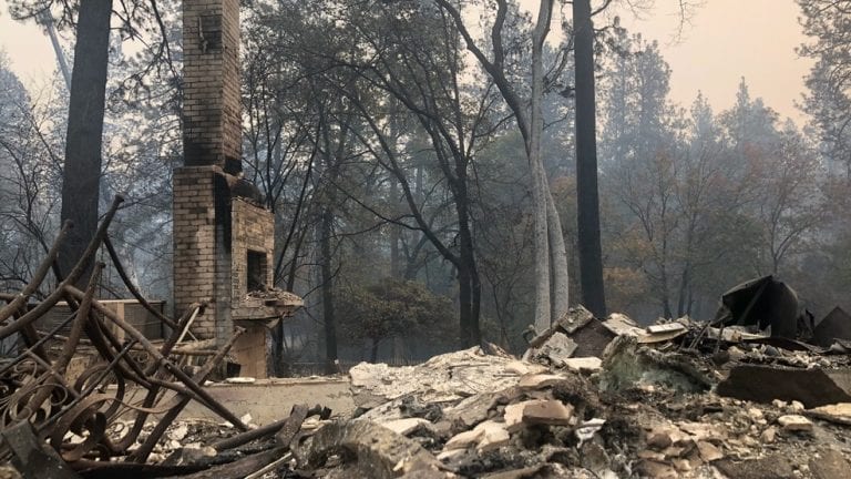 Incendio en California lleva a liquidación de una aseguradora estadounidense