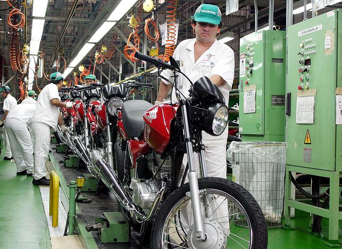 La actividad industrial de Brasil cayó 4 % en diciembre