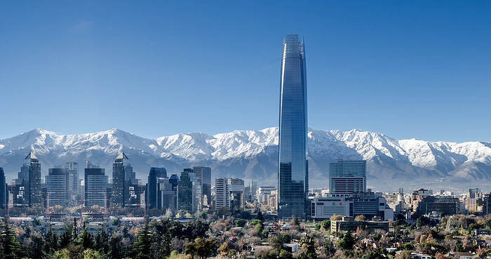 Confianza empresarial en Chile vuelve a terreno positivo