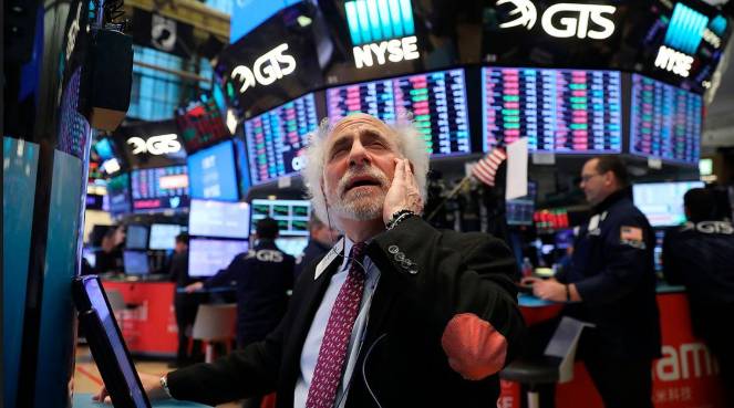Bolsa de EE. UU. vivió su peor jornada del año, la cuarta más mala de la historia