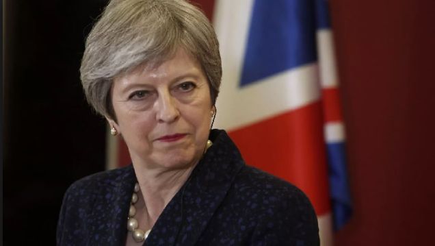 Theresa May salió derrotada del Parlamento con su acuerdo de divorcio del Brexit
