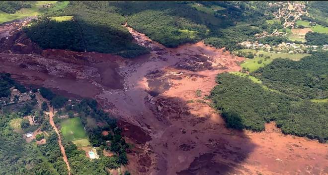 Varios muertos y 200 desaparecidos deja, hasta el momento, la ruptura de un dique en Brasil