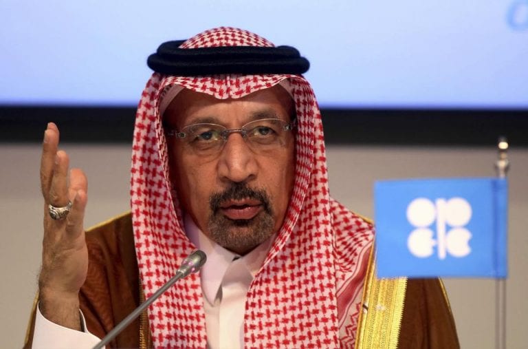 Arabia Saudita anuncia recorte de sus exportaciones de petróleo