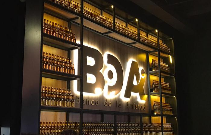 Pliego de cargos contra Bavaria por su campaña del “Club de la Amistad” de cerveza Póker