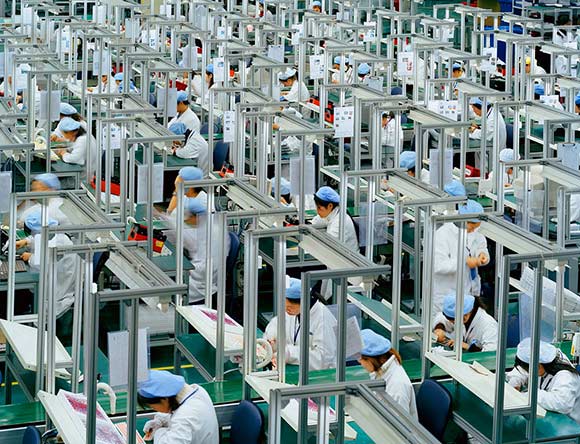 Premercado | Bolsas mundiales a la baja tras datos débiles de fábricas chinas