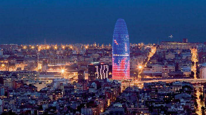 Warren Buffet no comprará Torre Agbar en Barcelona, desmienten sus dueños
