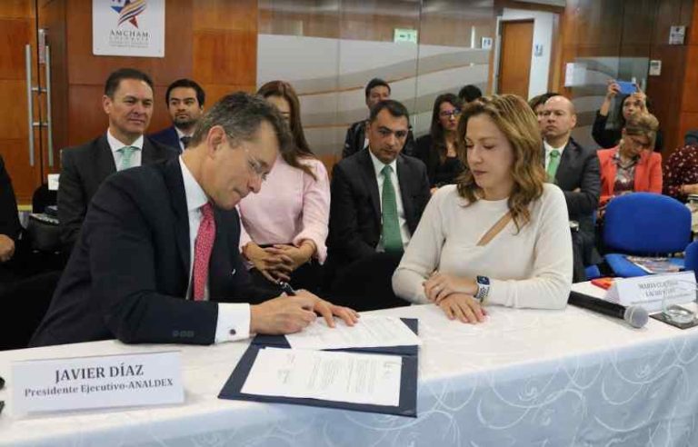 Acuerdo entre AmCham y Analdex para promover el comercio exterior