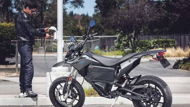 Auteco quiere vender 12.000 motos eléctricas en 2019
