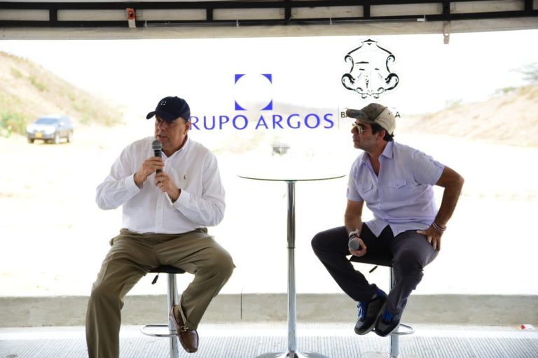 Alcalde de Barranquilla y presidente Grupo Argos inspeccionaron avances en Vía al Lago
