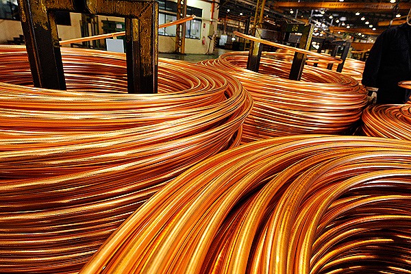 Manufacturas en Chile suben 4,2% en diciembre, producción de cobre cae en el año