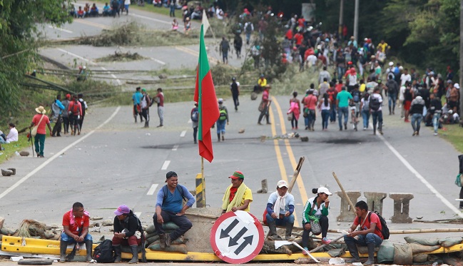 Ecuador venderá combustible a Colombia para suplir desabastecimiento por protestas en el sur