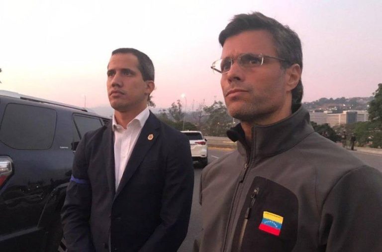 Juan Guaidó libera a Leopoldo López con ayuda de militares rebeldes e inicia Operación Libertad en Venezuela