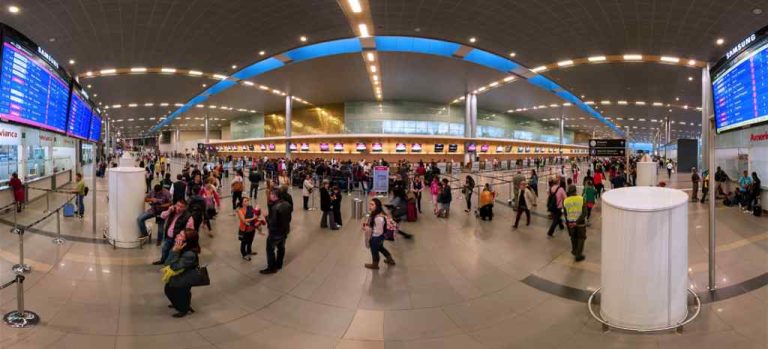 Más de 2,8 millones de pasajeros se movilizaron en aeropuertos en febrero