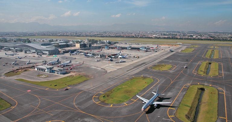 Sigue bajando el tráfico aéreo en Colombia, México y Puerto Rico, según Asur