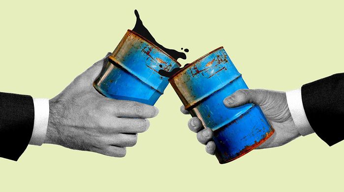 Se desploman precios del petróleo tras anuncio de aranceles de Trump a China