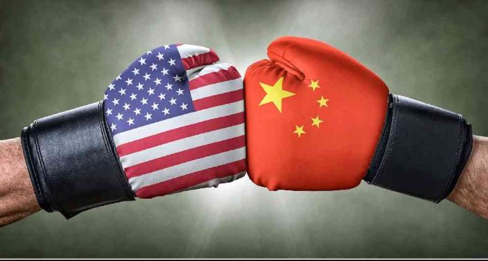 Guerra comercial entre EE. UU. y China reduciría en 0,4 % el crecimiento del PIB global en 2020