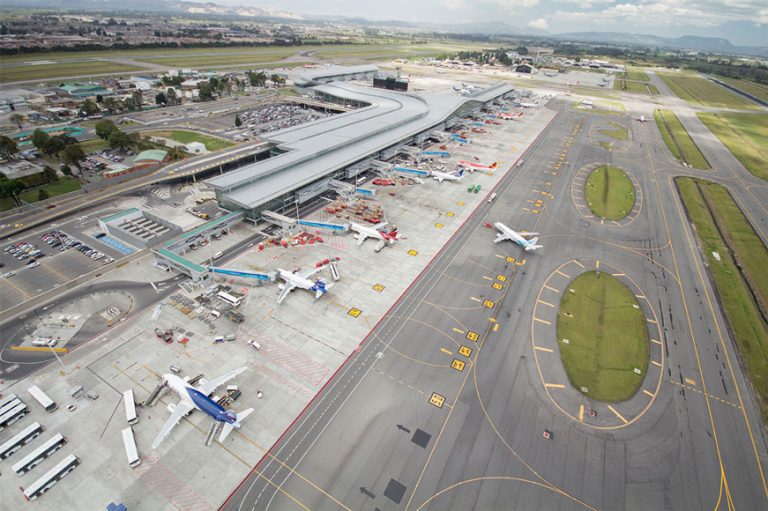 Colombia no permitirá vuelos internacionales hasta el 31 de agosto