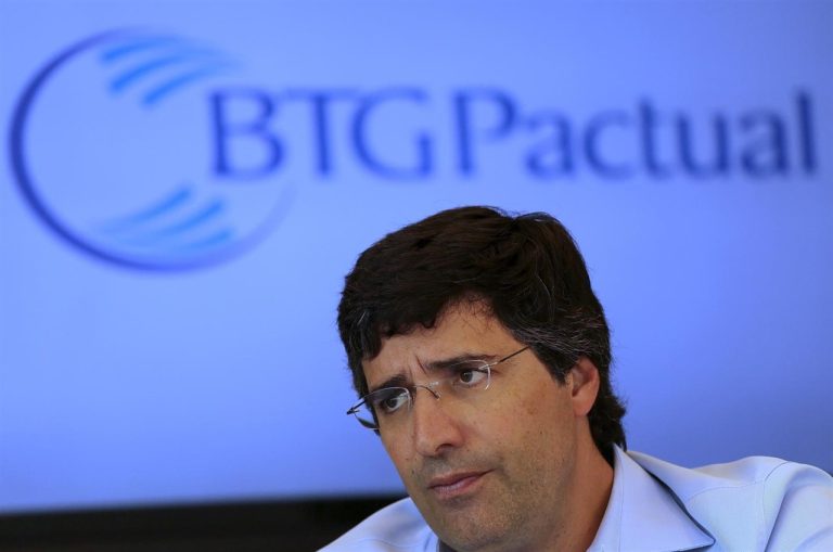 Acción de BTG Pactual se desploma sobre 32% tras allanamiento a su fundador, André Esteves