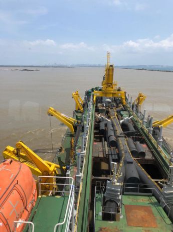 Iniciaron labores de dragado en el canal de acceso al puerto de Barranquilla
