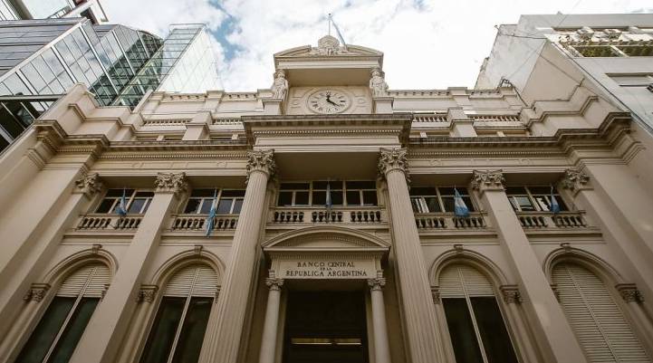 Banco Central argentino permitirá que empresas locales salden deudas con compañías internacionales