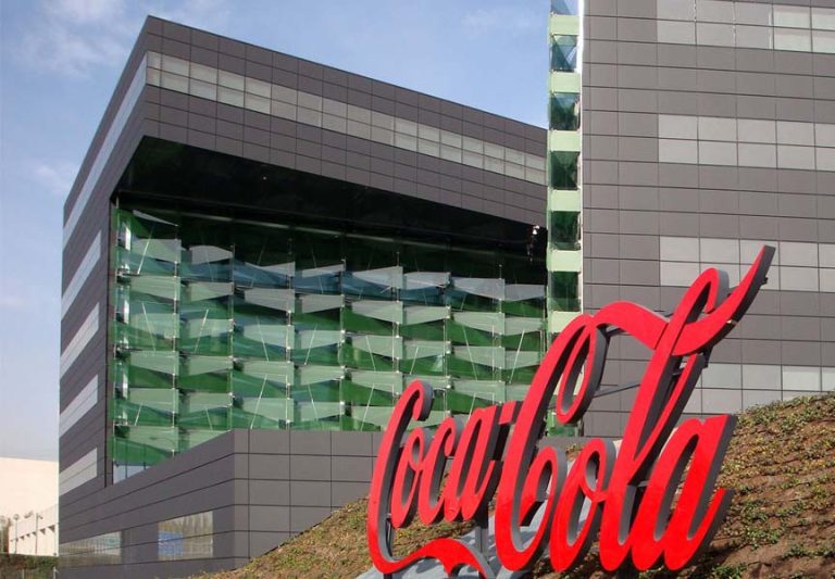 Ingresos trimestrales de Coca-Cola superan expectativas de Wall Street; confirma nueva bebida energética